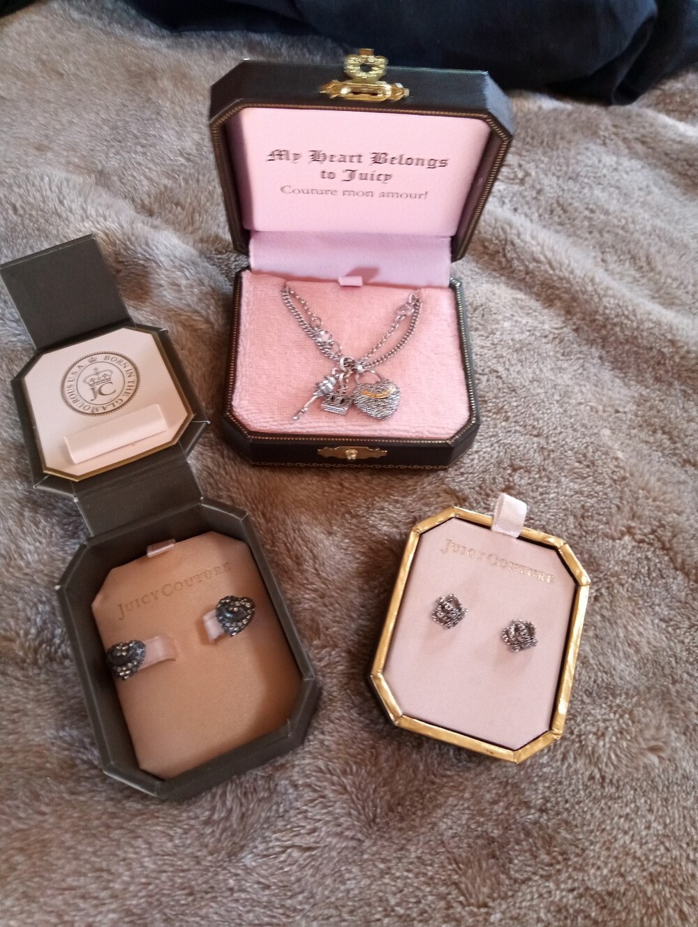 NEW • JUICY COUTURE Necklace & Stud Earrings Bundle